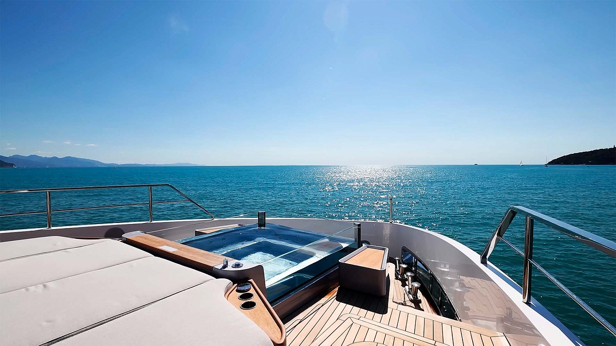 Аренда яхты Azimut Grande 36 luzdemar во Франции